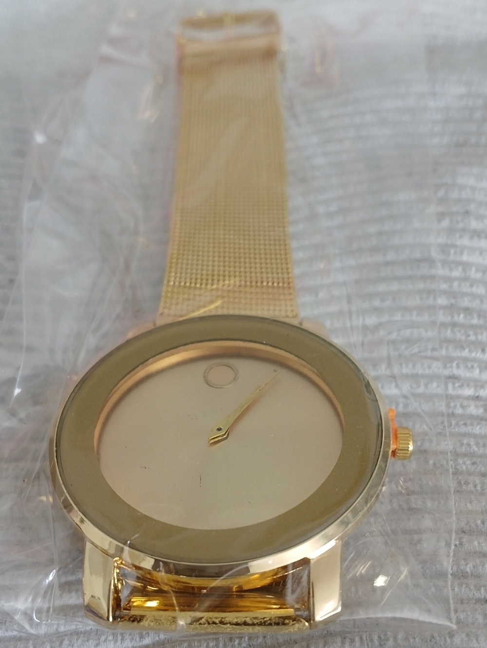 Minimalist Gold Mesh Band Watch - Gold Dial